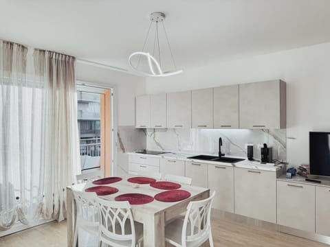 Avornic's House Apartment in Porto Santa Margherita