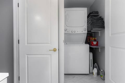 Cozy 2-Bedroom Home Near Notre Dame - Perfect for Game Day Weekend Apartment in Roseland