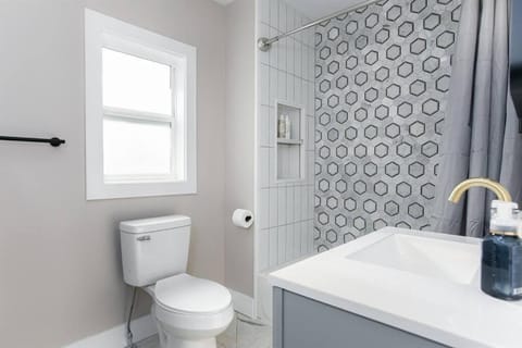 Cozy 2-Bedroom Home Near Notre Dame - Perfect for Game Day Weekend Apartment in Roseland