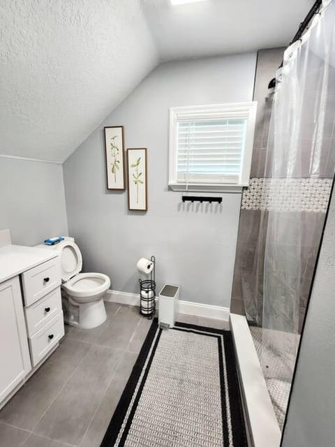 Green Roof House House in Lakeland