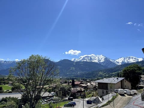 Nearby landmark, Spring, Off site, Day, Night, Natural landscape, Winter, Balcony/Terrace, Hiking, Hiking, Cycling, Cycling, Mountain view, Location, internet, internet