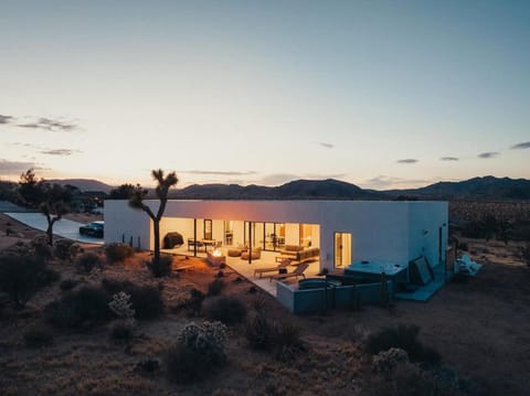 Desert Bloom By The Cohost Company House in Joshua Tree