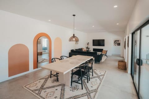 Desert Bloom By The Cohost Company House in Joshua Tree