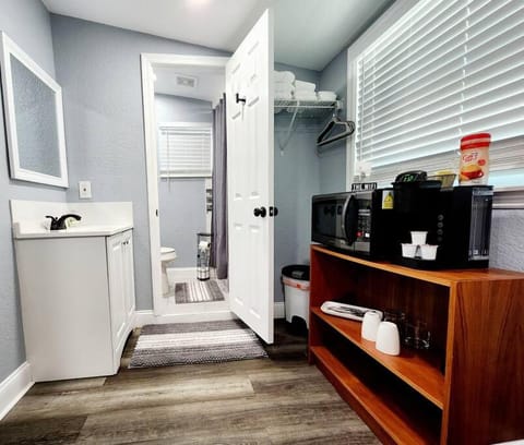 Studio Petite! Apartment in Lakeland