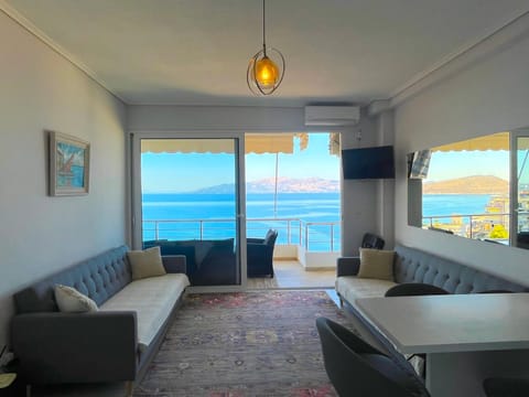 Natural landscape, TV and multimedia, Living room, Seating area, Evening entertainment, Sea view, air conditioner