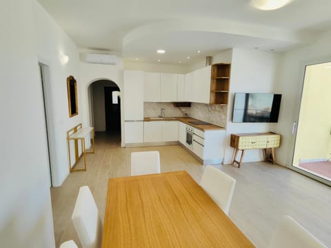 Attico Da Vinci Luxury Penthouse Apartment in Olbia