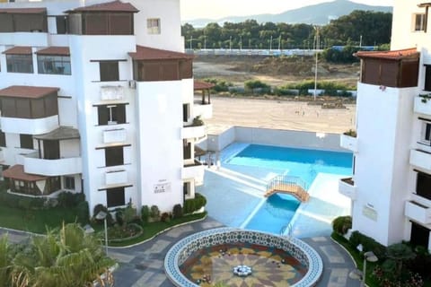 Mountain view, Swimming pool