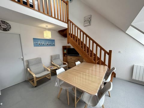 502 - Appartement T3, avec vue sur sur la mer. Apartment in Brittany