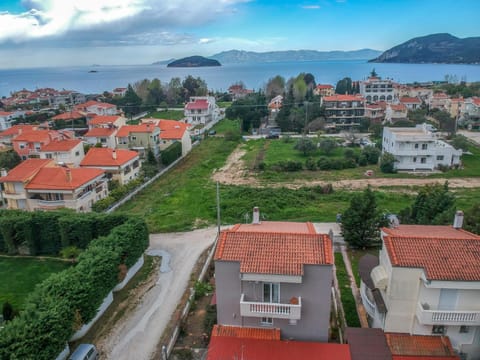 Property building, Bird's eye view, Location