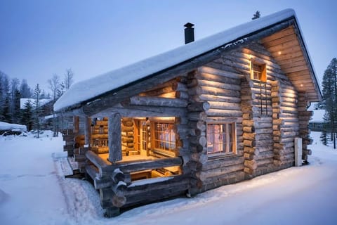 Elegant and Cosy Log Lodge Villa Aurora Apartment in Norrbotten County, Sweden
