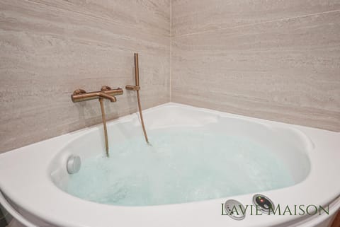 Hot Tub, Bathroom, Bath