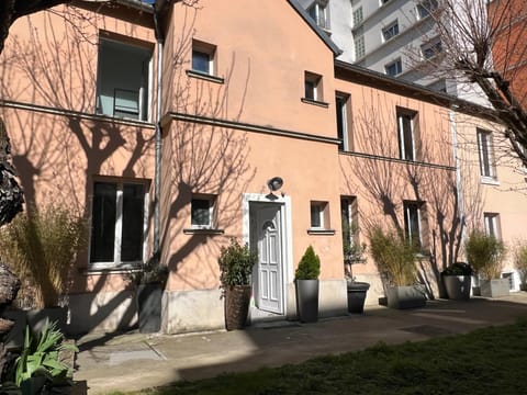 Maison Paris Villa in Paris