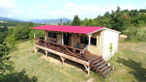 Property building, Natural landscape, Mountain view