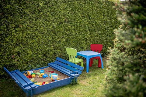 Domki Bena Dziwnówek House in West Pomeranian Voivodeship, Poland