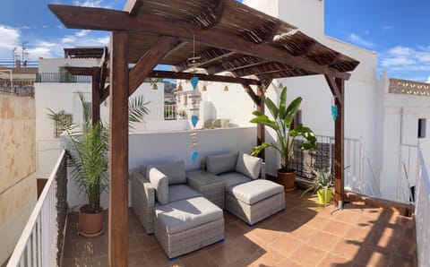 Day, View (from property/room), Balcony/Terrace, Seating area, Mountain view, Sea view, Quiet street view, Inner courtyard view
