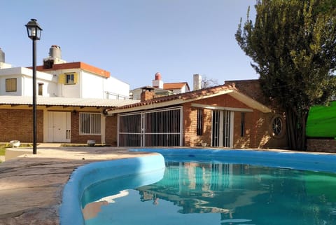 Patio, Swimming pool, Parking