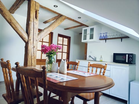 Dining area, pet friendly