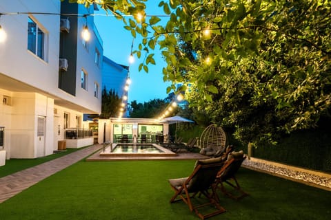 Property building, Spring, Night, Garden, sunbed