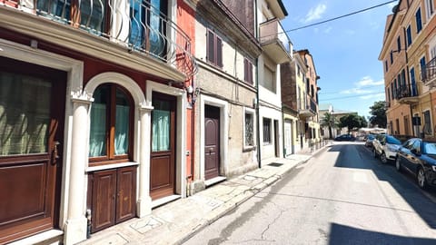 P041 - Porto Recanati, comodo bilocale vicino alle spiagge Apartment in Porto Recanati