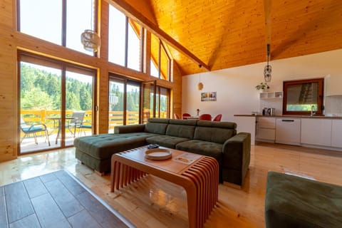 Living room, Dining area, kitchen