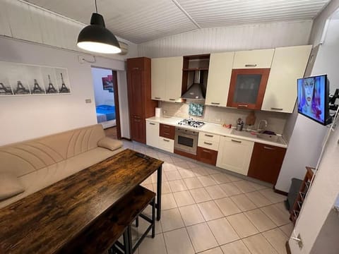 Lovely central 2-bedroom apartment Apartment in Milan