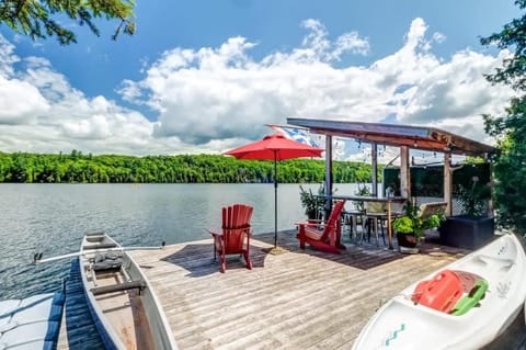 Meech Lake Lodge - Family Getaway House in Gatineau