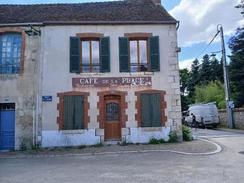 Property building, Street view