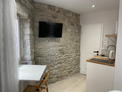 TV and multimedia, Kitchen or kitchenette, Dining area