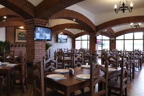 Restaurant/places to eat, Restaurant/places to eat