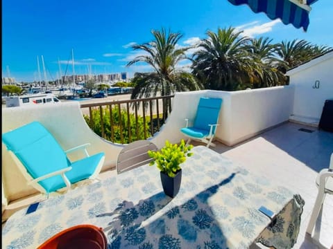Balcony/Terrace, Landmark view