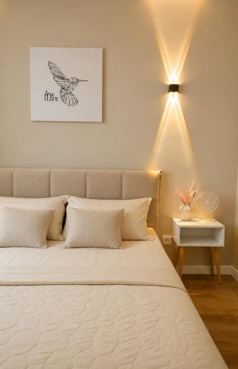 Bed, Bedroom