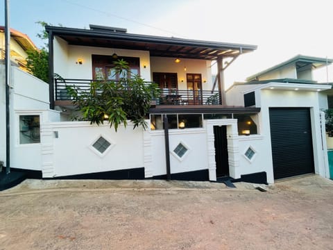 Property building, Balcony/Terrace