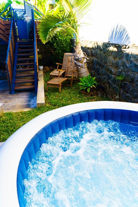 Garden, Hot Tub, Garden view, sunbed