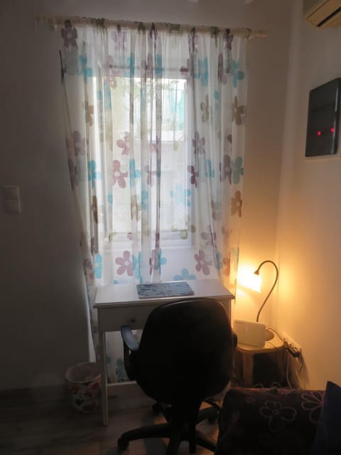 Day, Living room, Seating area, Time of day