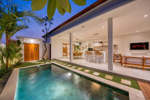 Chic and Comfy 3bd Perenenan Villa Construction Near Villa in North Kuta