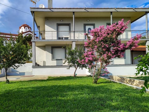 Property building, Garden, Garden view
