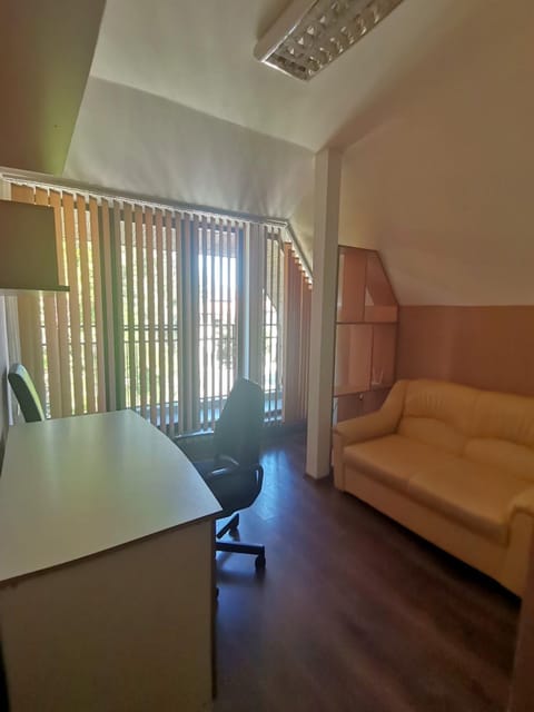 Martins Central with Office Space Apartment in Dolj County, Romania