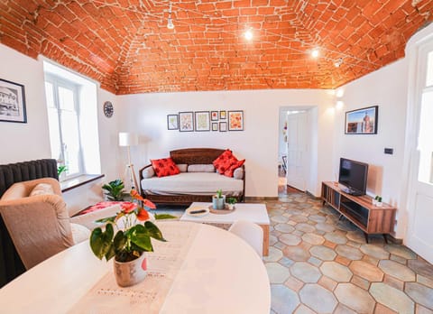 Communal lounge/ TV room, TV and multimedia, Living room, Seating area