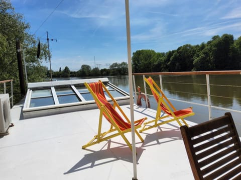 Patio, Natural landscape, Balcony/Terrace, River view