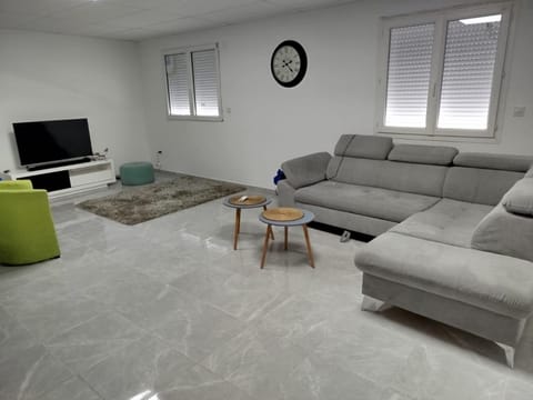 Bel appartement neuf Apartment in Sorgues