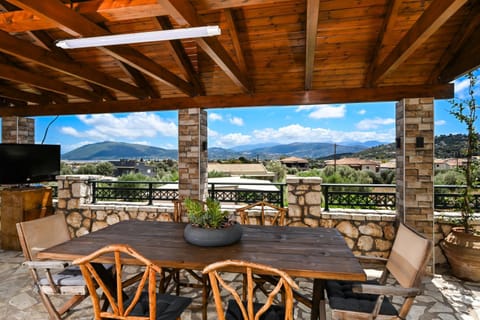 Dining area, Garden view, Mountain view, Sea view, Inner courtyard view
