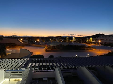 Balcony/Terrace, Mountain view