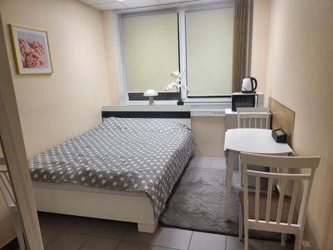 Bed, Kitchen or kitchenette, Photo of the whole room