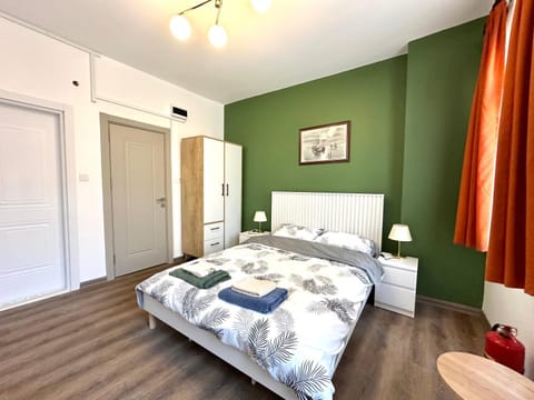 Bed, Photo of the whole room, Bedroom, towels, wardrobe
