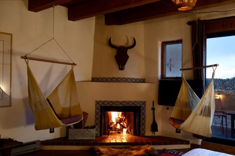 Three Studios at Canyon Base - 15min to Ski House in New Mexico