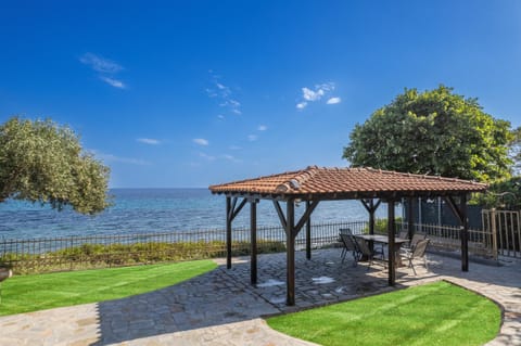 Garden, Sea view