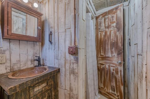 Enchanted Hideaway Cabins and Cottages Cabin in Ruidoso