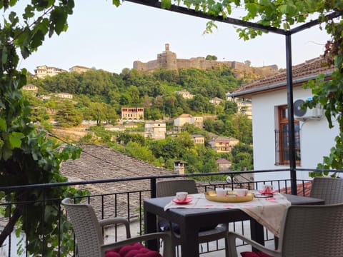 Patio, Natural landscape, Garden, View (from property/room), Balcony/Terrace, Mountain view