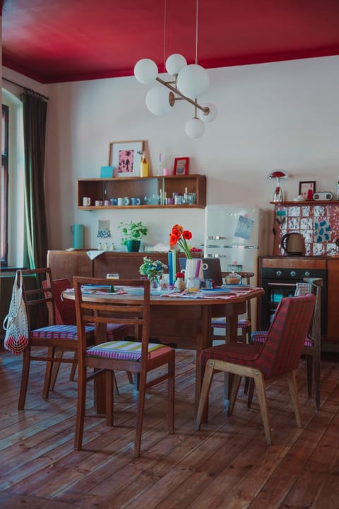 Dining area, kitchen