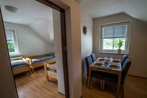 Bed, Living room, Photo of the whole room, Seating area, Dining area, Bedroom